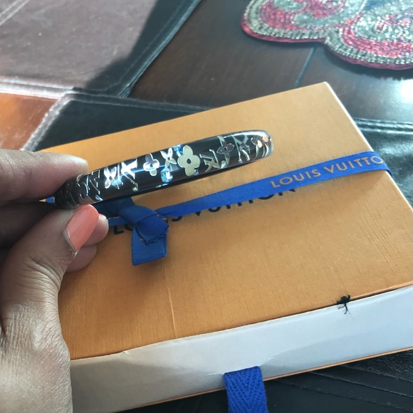 Louis Vuitton Reverse Monogram Double Zip Pochette w/t LV MG Inclusion Bangle - Picture 13 of 15